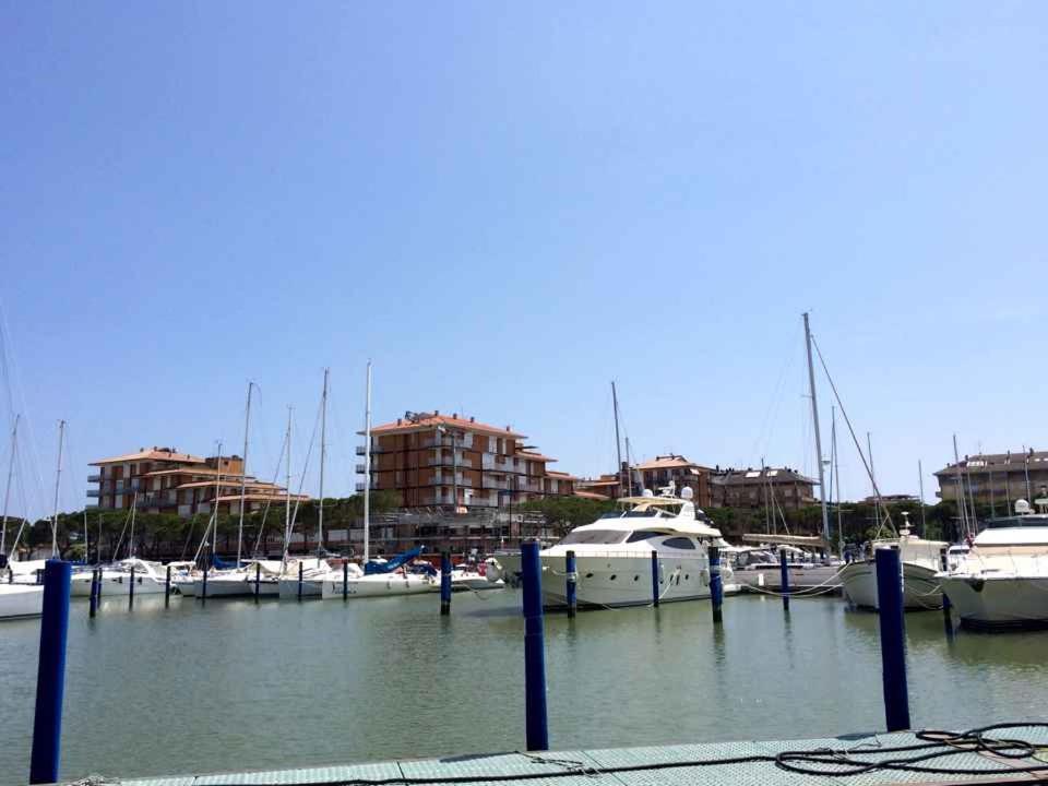 Apartments Porto Santa Margherita 40282 Buitenkant foto